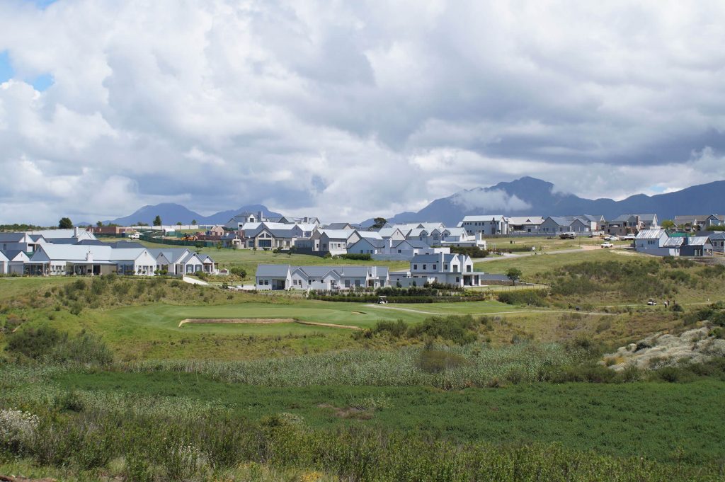 The development of the fourth and final phase of Kingswood Golf Estate is well under way, and sales are progressing well. The site, south of Kingswood, will ensure that all new homes will have stunning light and views to the north over the Camphersdrift River, the golf course and the beautiful homes on the estate, to the majestic Outeniqua Mountains. The development will also extend opportunities for recreation, with additional walking and cycling paths.