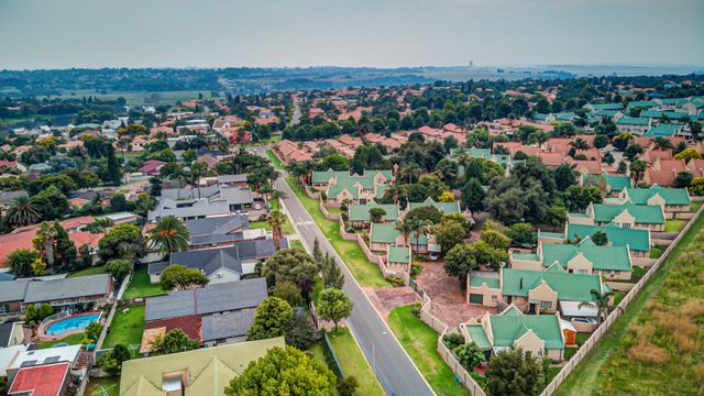 Glen Erasmia Boulevard