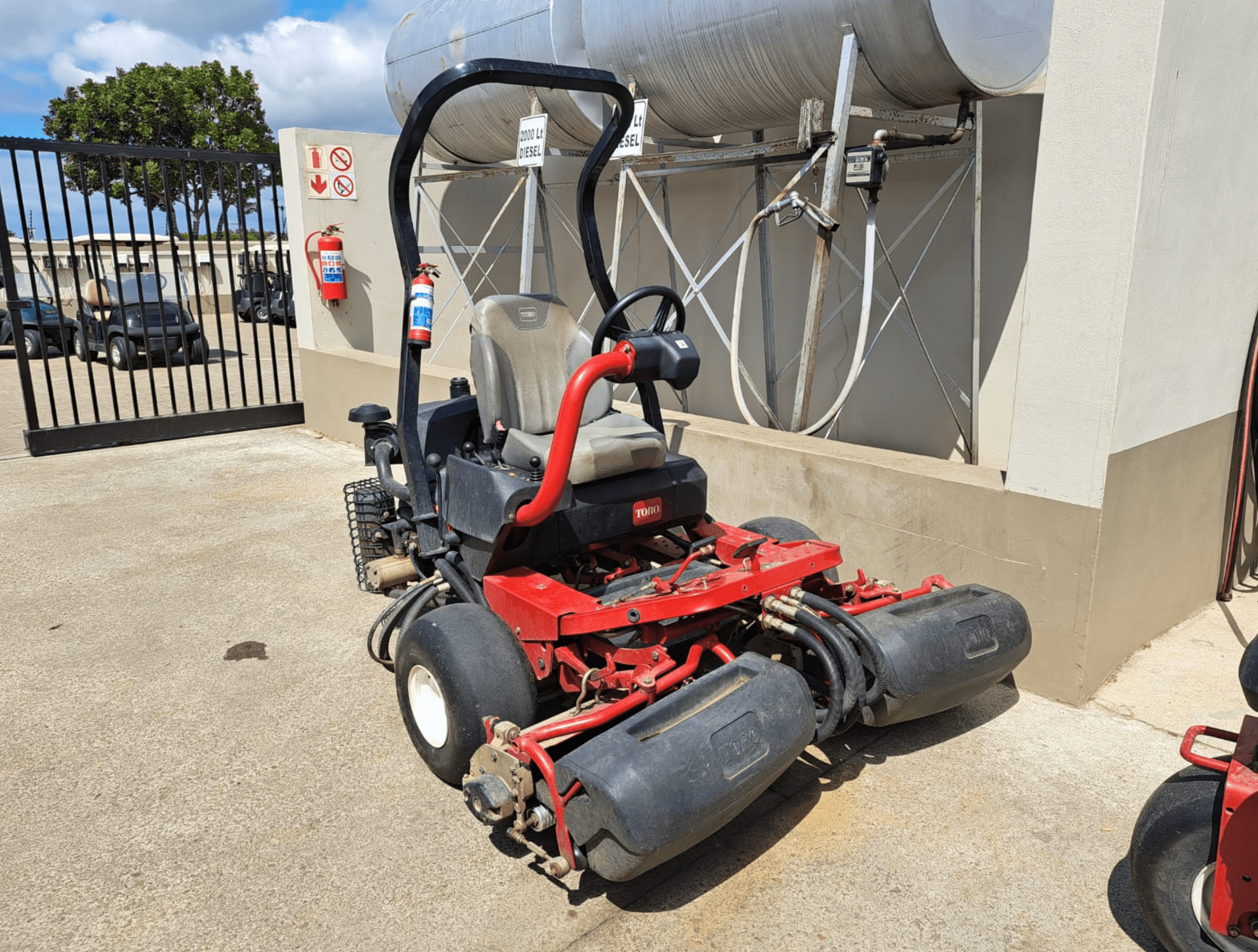 Toro 3250 for greens and tees